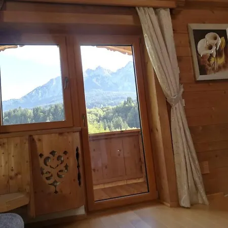 Gemuetliche Mit Blick Auf Den Zahmen Kaiser